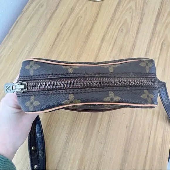 ✅AUTHENTIC✅LOUIS VUITTON DANUBE CROSSBODY BAG - Picture 8 of 16